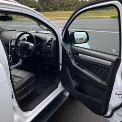 2018 Isuzu
                MU-X LS-T