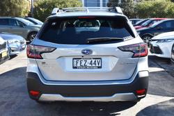 2024 Subaru
Outback AWD Touring