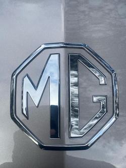2025 MG QS Essence IS31 MY25 AWD Cashmere Silver