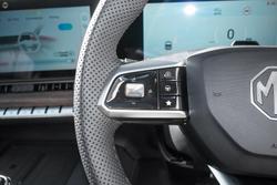 2025 MG QS Essence IS31 MY25 AWD Cashmere Silver