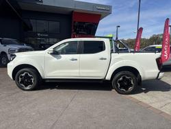 2023 Nissan
Navara ST-X