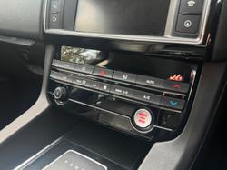 2019 Jaguar
F-PACE 30d Prestige