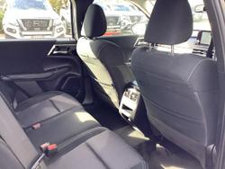 2023 Mitsubishi
Outlander ES