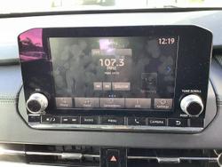 2023 Mitsubishi
Outlander ES