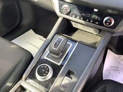 2023 Mitsubishi
Outlander ES