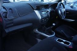 2019 Nissan
Navara RX