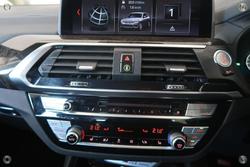2019 BMW
X3 M40i
