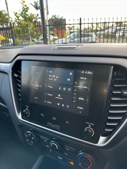 2025 Isuzu D-MAX LS-M MY24 4X4 Dual Range Mineral White