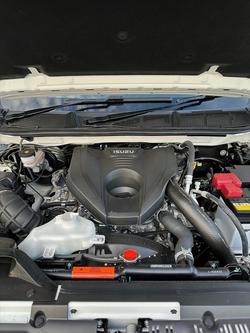 2025 Isuzu D-MAX X-TERRAIN MY24 4X4 Dual Range Mineral White