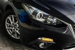 2015 Mazda
3 Maxx