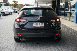 2015 Mazda
3 Maxx