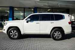 2022 Toyota
Landcruiser Sahara