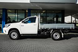 2022 Toyota
Hilux SR