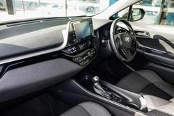 2023 Toyota
C-HR GXL