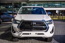 2022 Toyota
                Hilux SR5 Hi-Rider