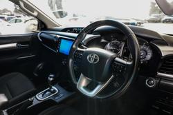 2022 Toyota
                Hilux SR5 Hi-Rider