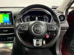 2021 MG
HS Excite X