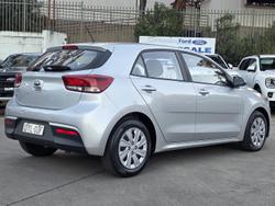 2017 Kia
Rio S