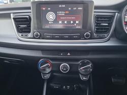 2017 Kia
Rio S