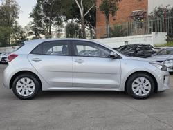 2017 Kia
Rio S