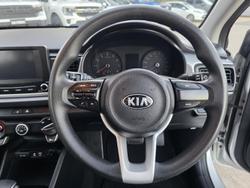 2017 Kia
Rio S