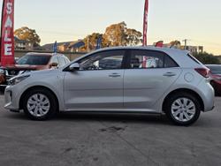 2017 Kia
Rio S