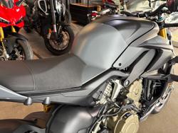 2024 Ducati Streetfighter V4 S Streetfighter Grey