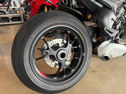 2024 Ducati Streetfighter V4 S Streetfighter Grey