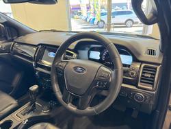 2019 Ford
Everest Titanium