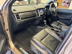 2019 Ford
Everest Titanium