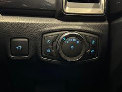 2019 Ford
Everest Titanium