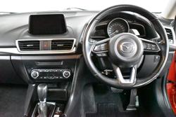 2018 Mazda
3 SP25