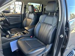 2023 Isuzu
MU-X LS-T