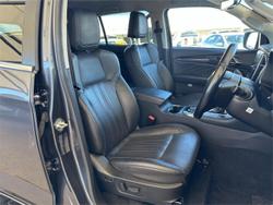 2023 Isuzu
MU-X LS-T