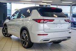 2022 Mitsubishi
                Outlander PHEV Exceed Tourer
