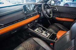 2022 Mitsubishi
                Outlander PHEV Exceed Tourer