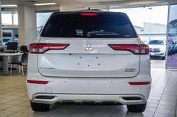 2022 Mitsubishi
                Outlander PHEV Exceed Tourer