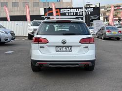2017 Volkswagen
                Golf Alltrack 132TSI