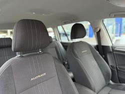 2017 Volkswagen
                Golf Alltrack 132TSI
