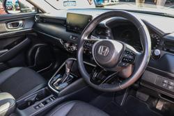2023 Honda
                HR-V e:HEV L