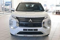 2022 Mitsubishi
Outlander PHEV Exceed Tourer
