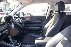 2023 Honda
HR-V e:HEV L