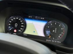 2018 Volvo
                XC40 T4 Momentum