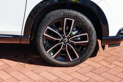 2023 Honda
                HR-V e:HEV L