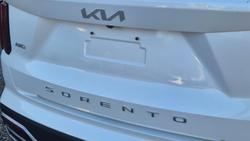 2022 Kia
                Sorento Sport