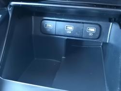 2022 Kia
                Sorento Sport