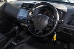 2020 Mitsubishi
ASX ES
