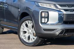2020 Mitsubishi
ASX ES