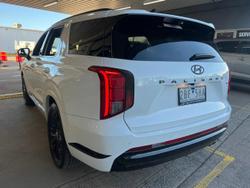 2024 Hyundai
Palisade Calligraphy Black Ink