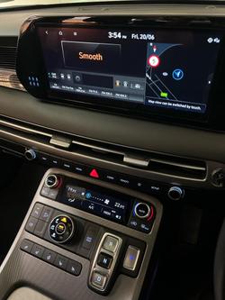 2024 Hyundai
Palisade Calligraphy Black Ink